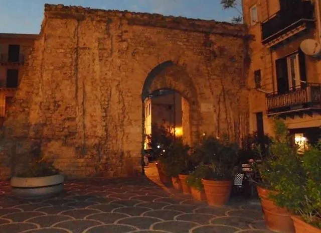 Apartment Alloggio Delle Carrozze Al Ballaro Palermo